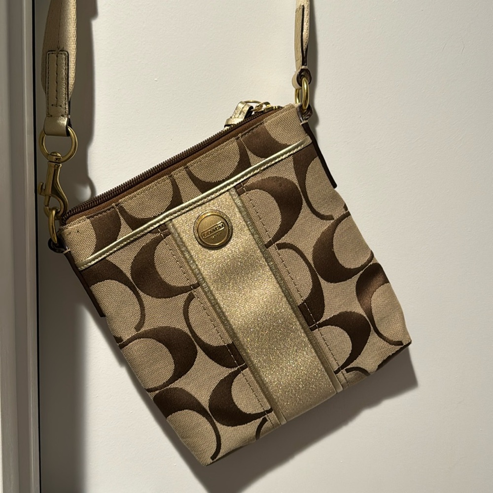 Vintage Signature Tan Gold Stripe Coach Swingback